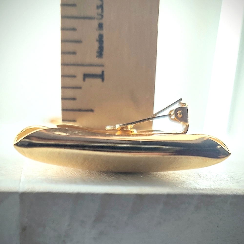 Large Napier Gold Tone Square Clip Earrings - Picture 7 of 8